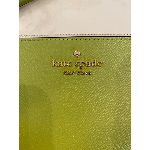 Kate Spade New York Lucy Zip Close Wristlet Wallet Clutch Cream & Green NWOT - Picture 2 of 11